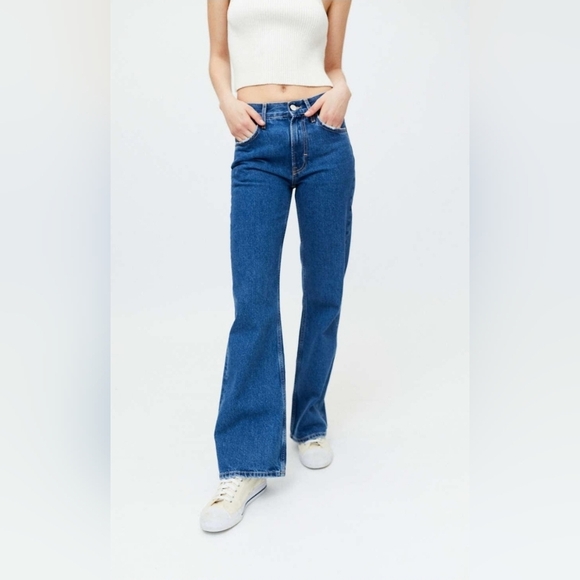 BDG 90s Mid Rise Bootcut Leg Jeans - Picture 1 of 6